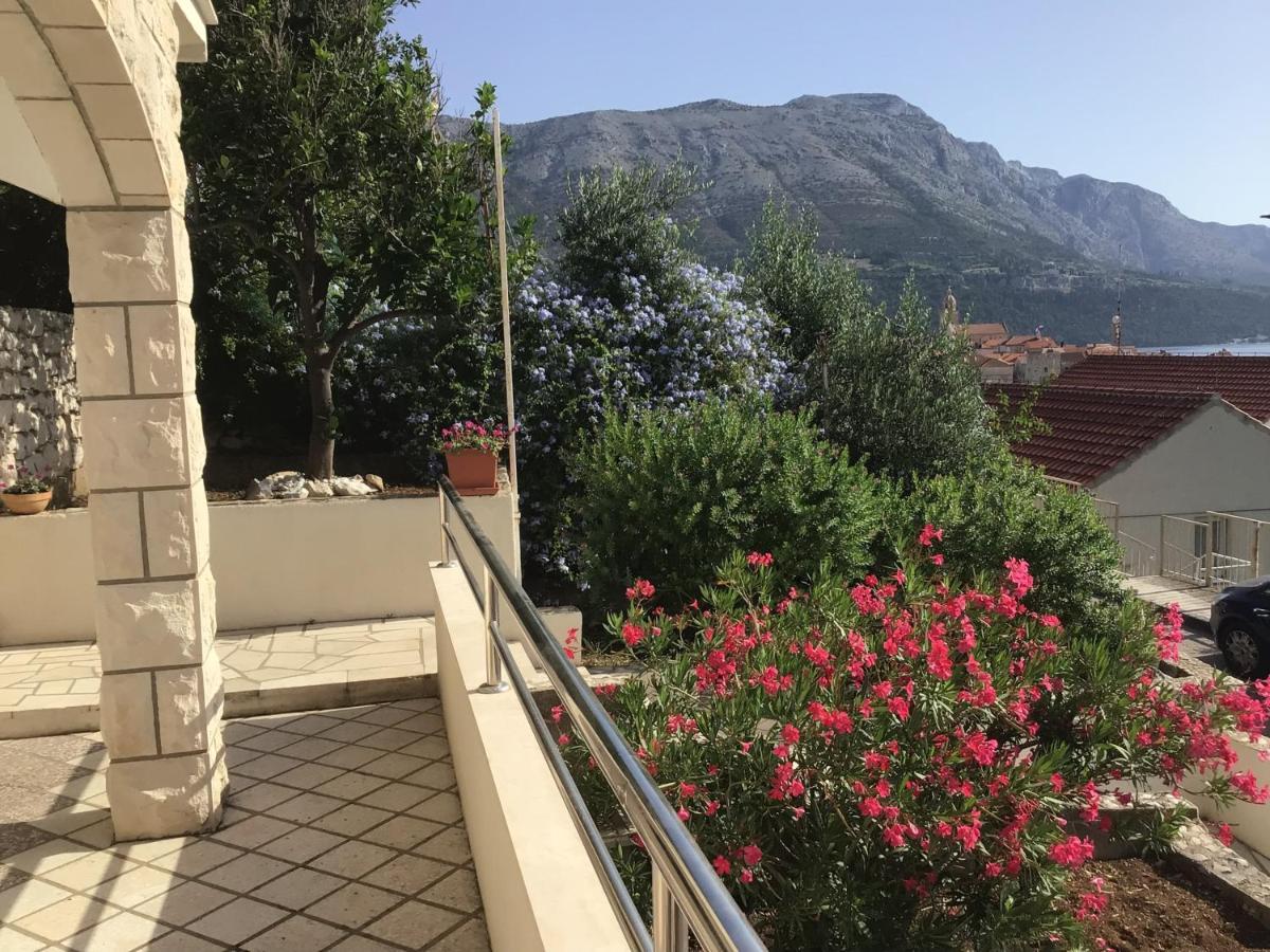 Lux Apartments Korcula Town Exterior photo