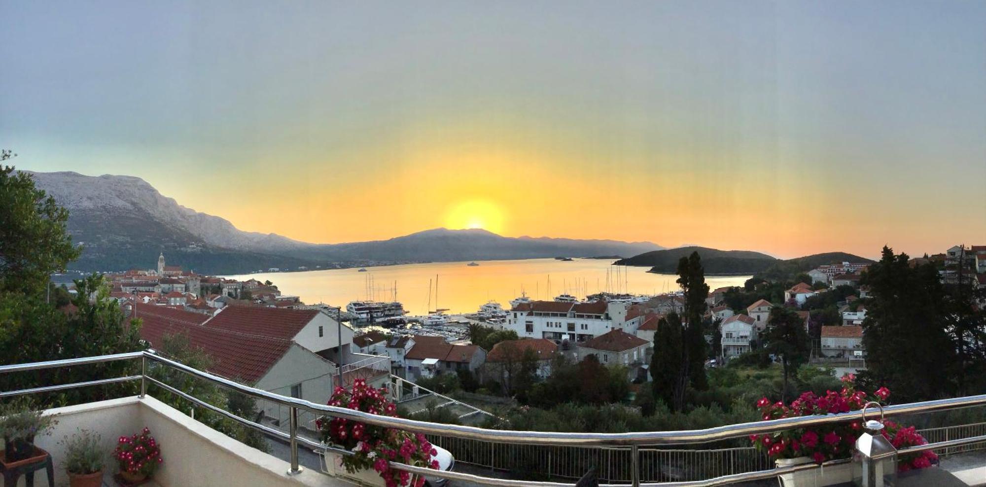 Lux Apartments Korcula Town Exterior photo